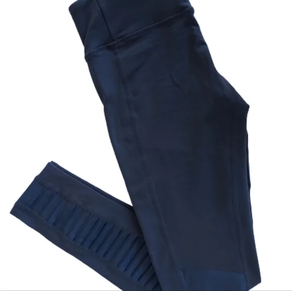 ALO Yoga NEW Anthracite Gray Moto Legging Small - Picture 3 of 8